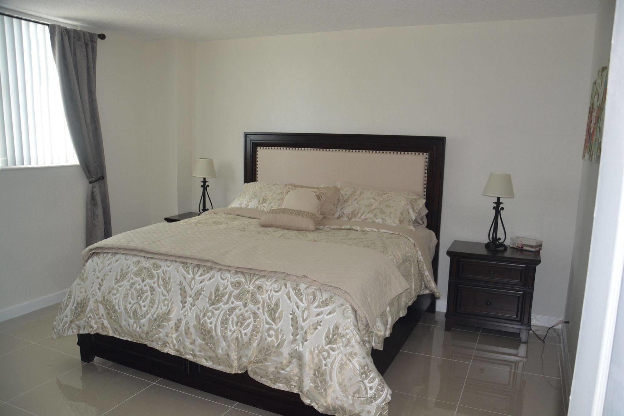 Apartments At Sian Residences Hallandale Beach Εξωτερικό φωτογραφία